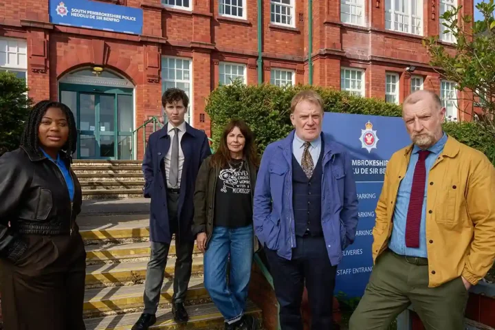BBC, Yeni Polisiye Dizisi ‘The Last Detectives’den İlk Görselleri Paylaştı